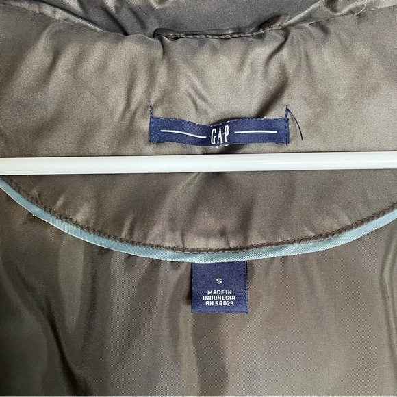 Women’s GAP puffer jacket brown with removable hood - Picture 9 of 10